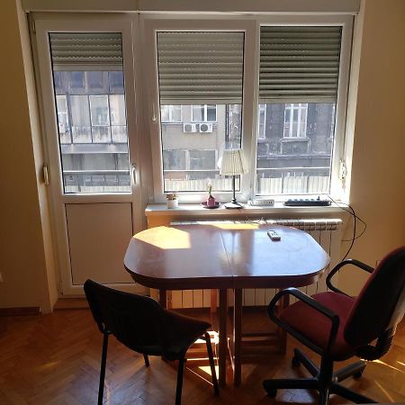 Private Cozy Room 2 With Shared Kitchen In Appartment Belgrado Buitenkant foto
